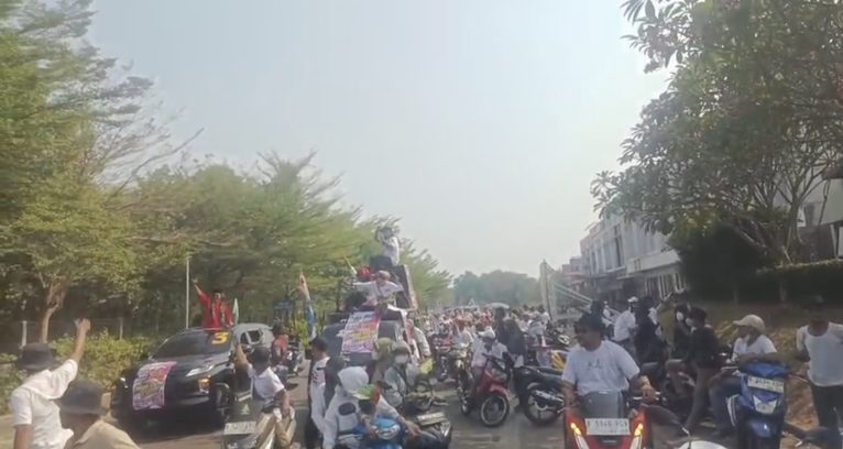 1002552258